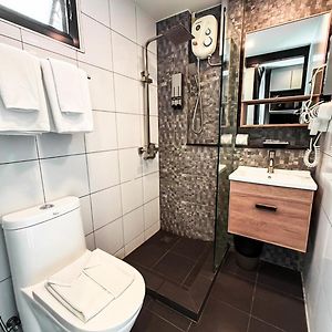 Standard Zimmer mit Kingsize-Bett
